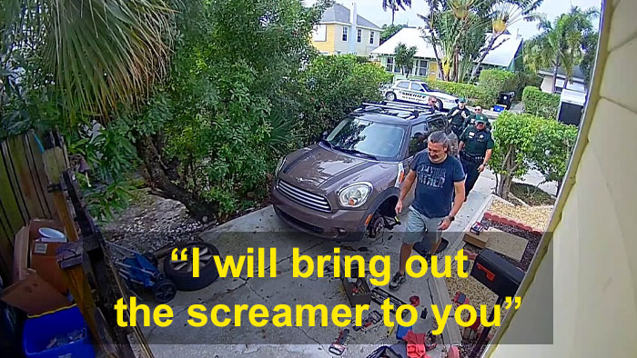 Cops Show Up To Man's House Because His Parrot Screaming ...