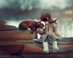 15 breathtaking moments captured between children and animals