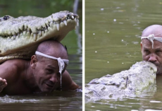 Friendly Fisherman Saved Crocodile’s Life – Since Then They’ve Been Best Friends For 22 Years