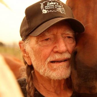 Animal lover Willie Nelson writes letter to Congress urging more protection for wild horses