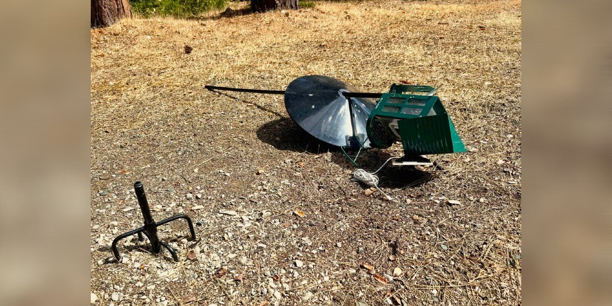 Bird Feeder Gets Destroyed — And the Camera Reveals 6 Hilarious Suspects
